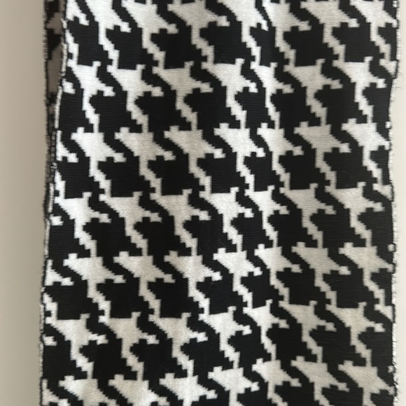 Infinity Scarf - Picture 2 of 3